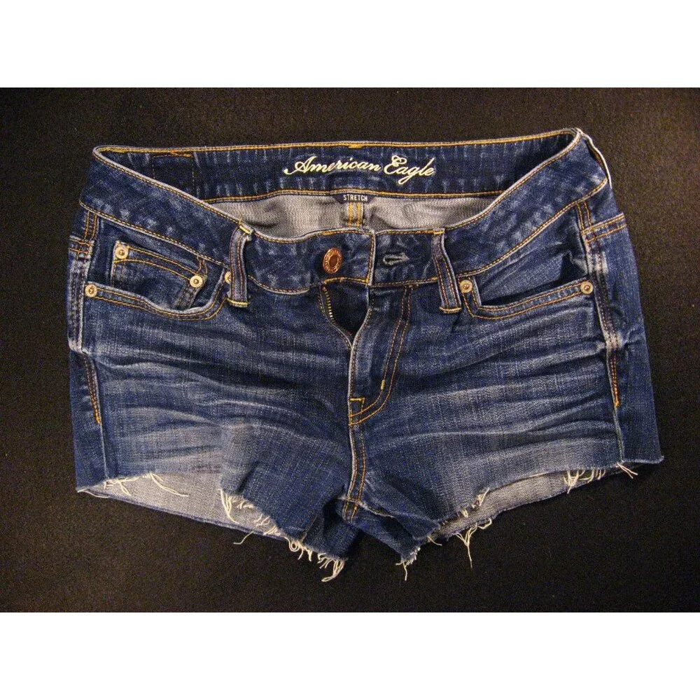 American Eagle Womens CUTOFF JEAN SHORTS Low Rise 2 Blue Slouchy - Picture 1 of 8